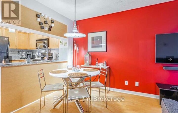 Property Photo:  228 Queens Quay West 705  ON M5J 2X1 
