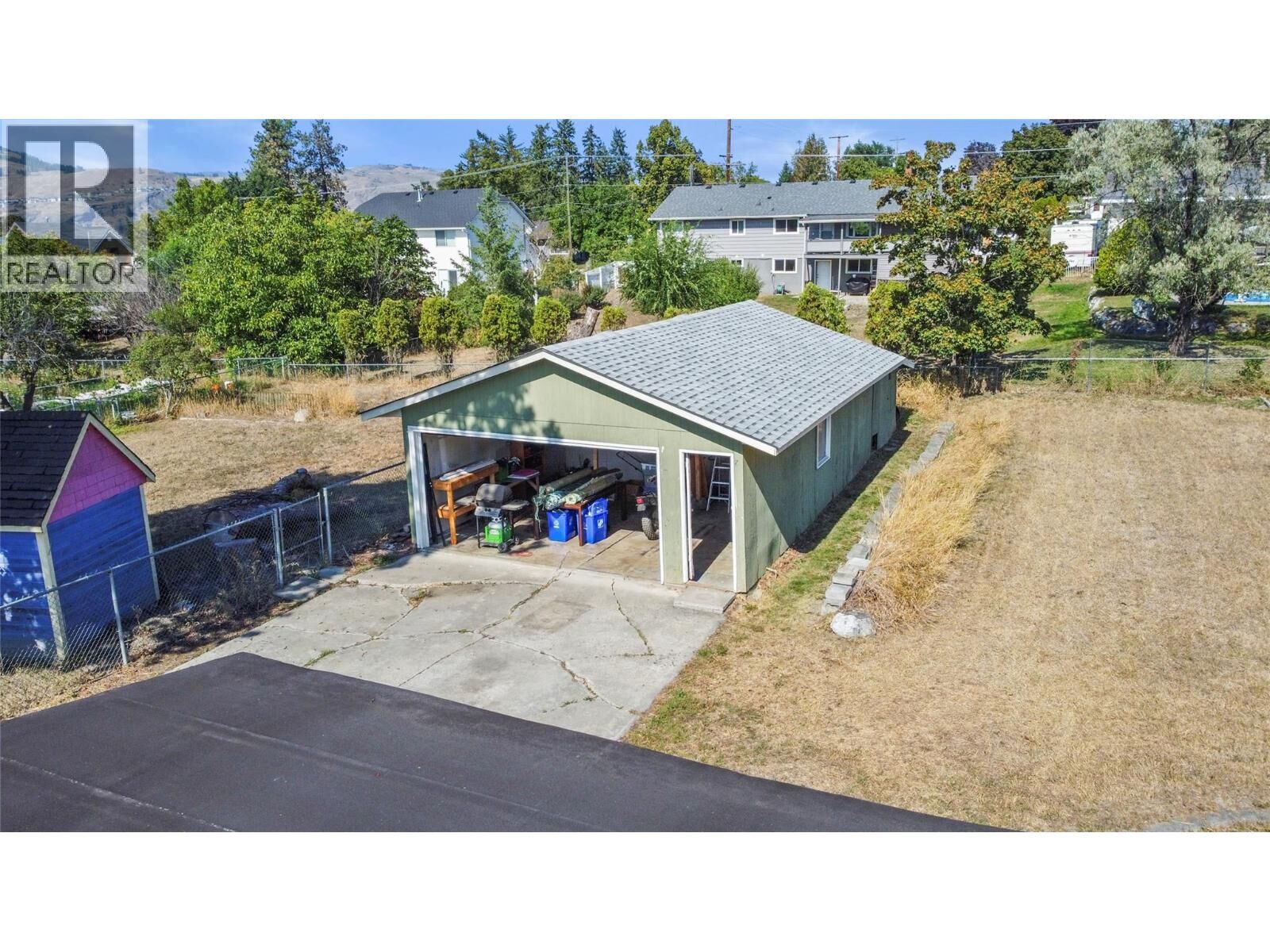 Property Photo: 2107 24 Avenue BC V1T 1L1