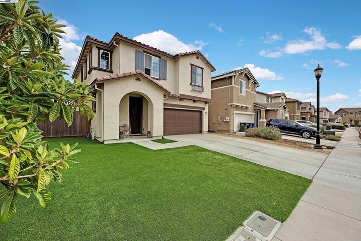 268 Coolcrest Dr  Oakley CA 94561 photo