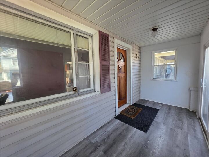 Property Photo:  1325 Lynn Street  PA 16503 