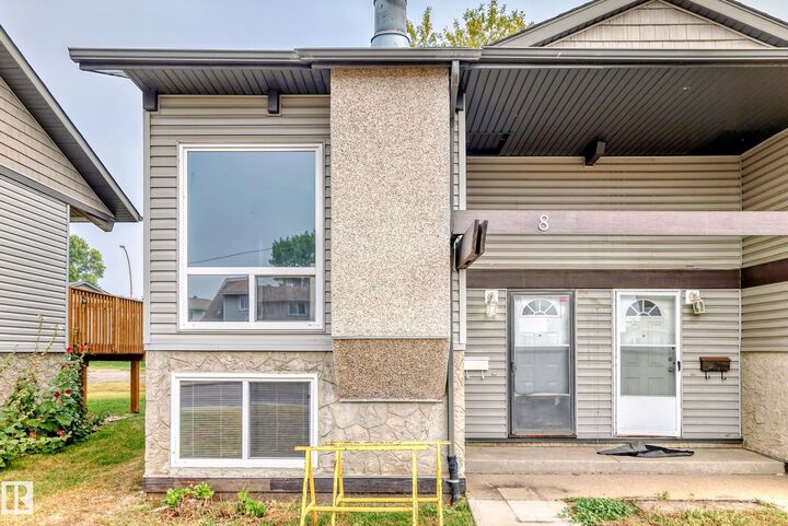 Property Photo: 8 Northwoods Village NW AB T5X 1T2