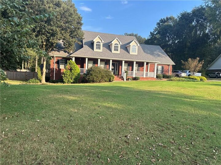 Property Photo:  1102 Sequoia Trail  GA 30252 