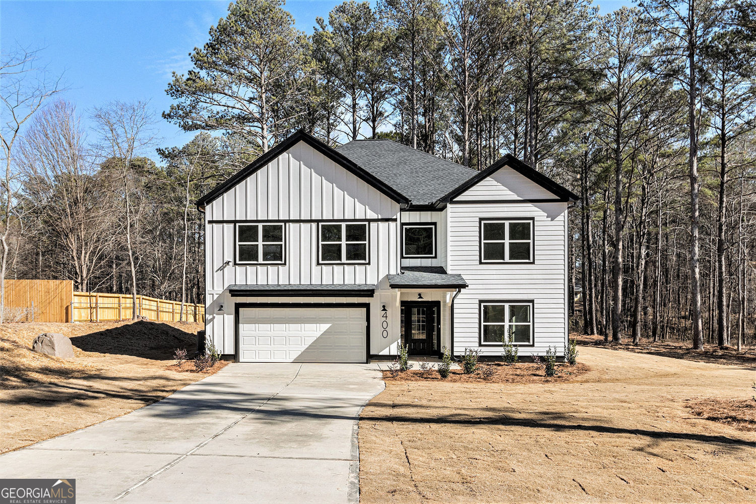 Property Photo: 400 Stone Lea Trace GA 30054