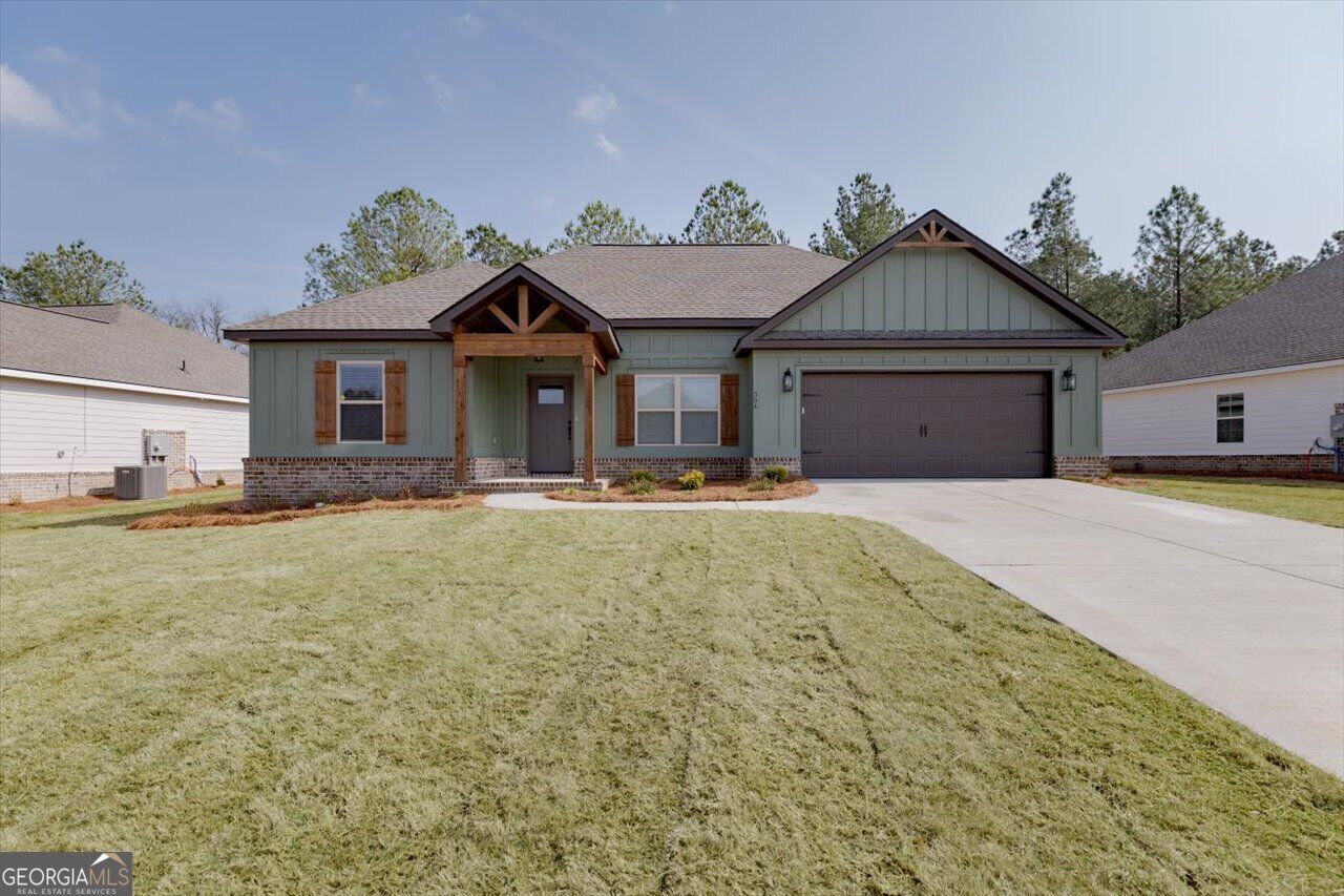 Property Photo:  504 New Hope Drive  GA 31069 