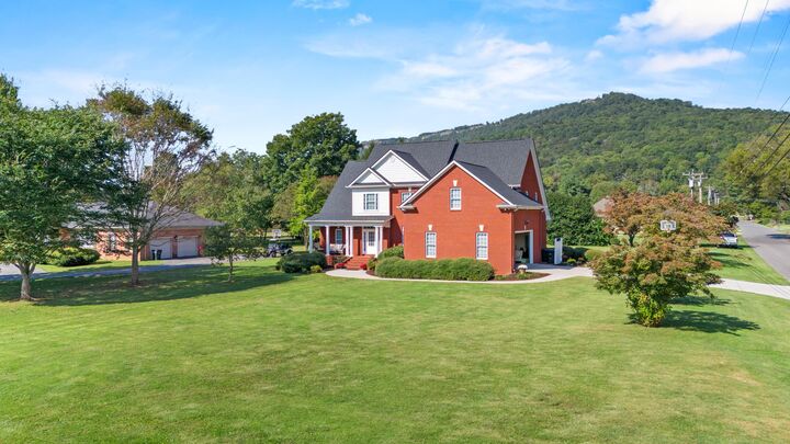 Property Photo: 825 Dennis Avenue TN 37347