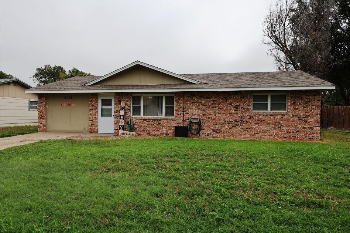 Property Photo: 2106 N Sioux Drive KS 67846