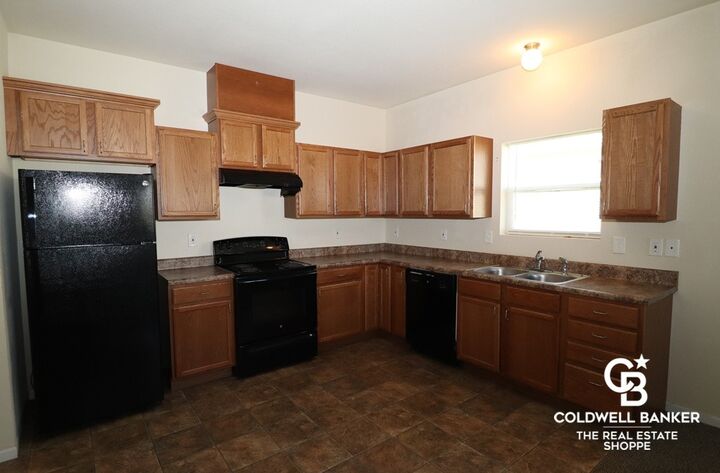 Property Photo:  909 N Sunflower Lane  KS 67880 