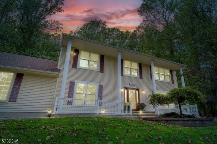 9 Stirrup Way  Franklin Twp. NJ 08540 photo