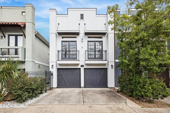 1410 Asbury Street  Houston TX 77007 photo