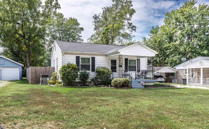 Property Photo:  2209 E Franklin Street  IN 47711 