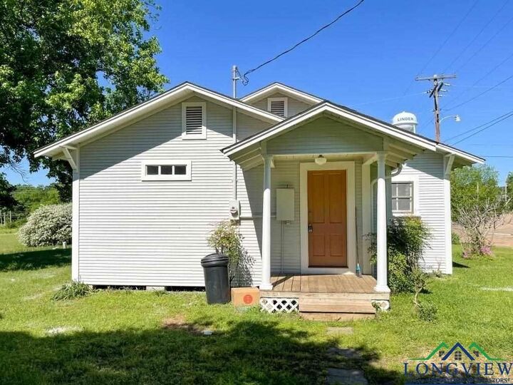 Property Photo: 301 S Kaufman TX 75563