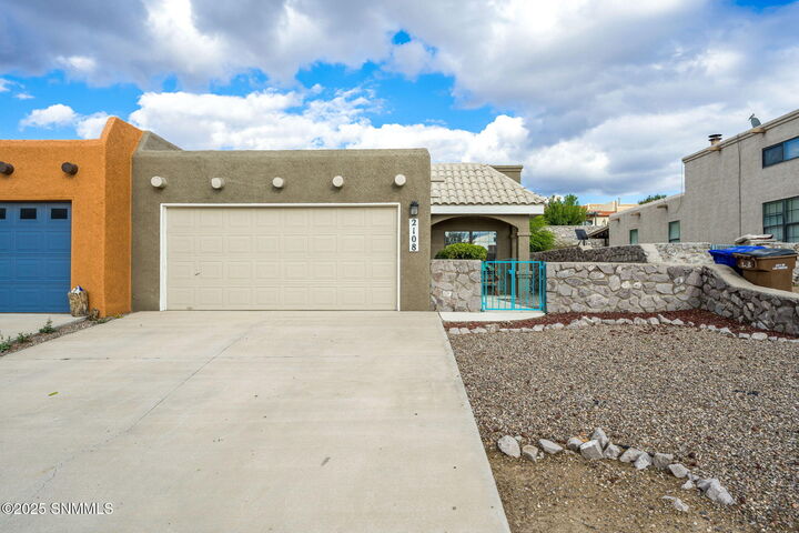 Property Photo:  2108 Pine Needle Way  NM 88012 