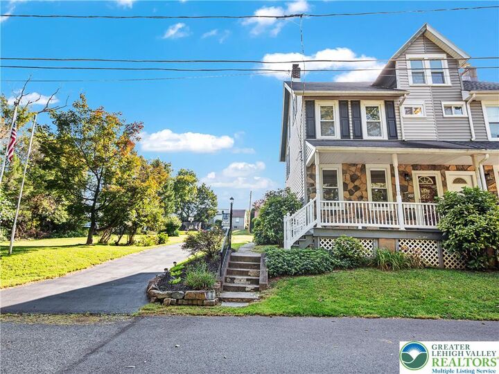 Property Photo:  1452 Cortland Street  PA 18018 