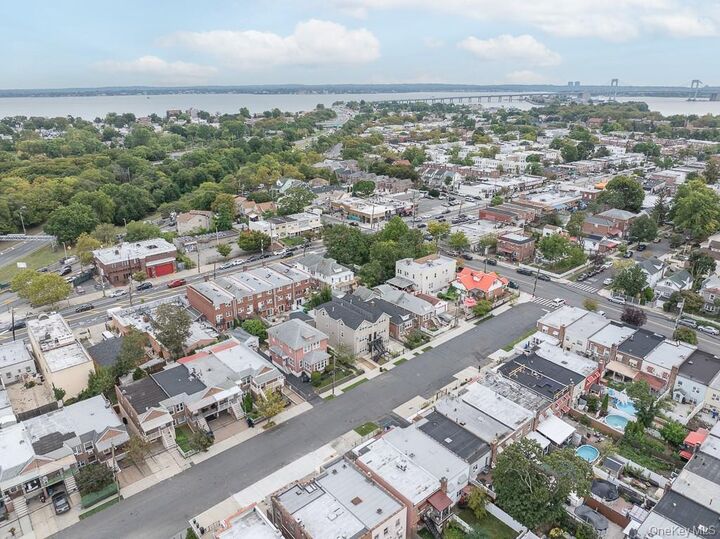 Property Photo:  416 Revere Avenue  NY 10465 