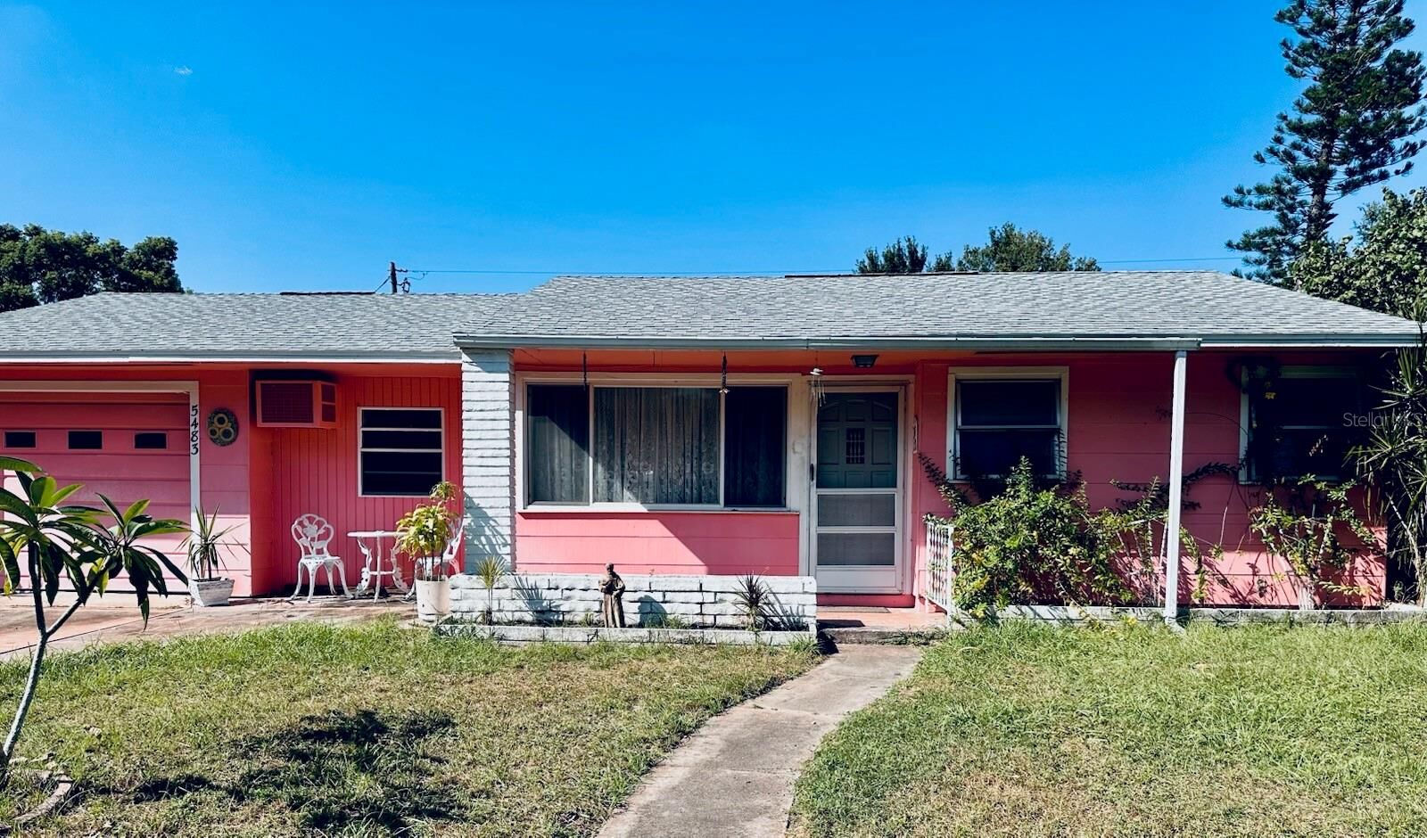Property Photo: 5483 45th Avenue N FL 33709