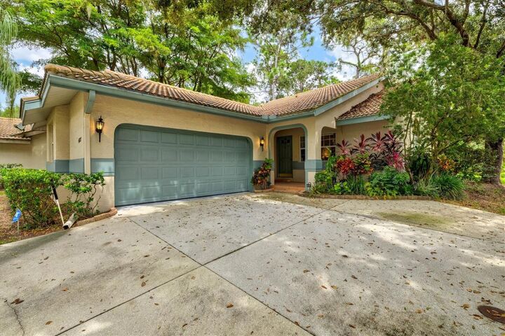 Property Photo: 4727 Tivoli Avenue FL 34235