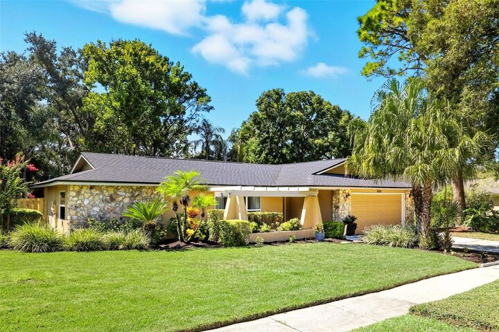 Property Photo:  3020 Autumnwood Trail  FL 32703 