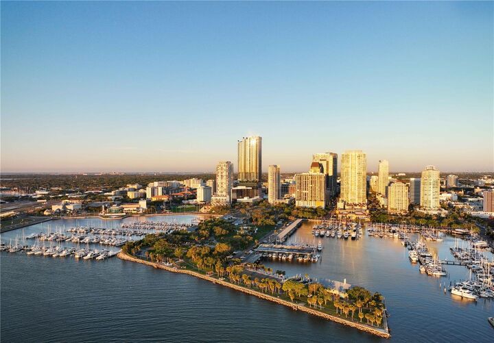 Property Photo: 150 2nd Avenue S 4505 FL 33701