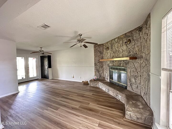 Property Photo:  601 Spanish Acres Drive  MS 39520 