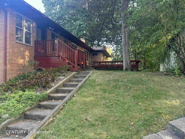 Property Photo:  537 Sharon Drive  MI 48433 