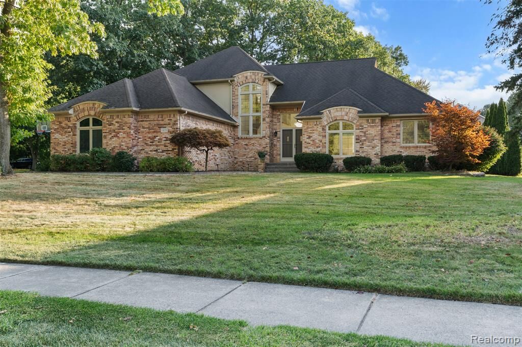 Property Photo:  1615 Redbud Drive  MI 48098 1969 