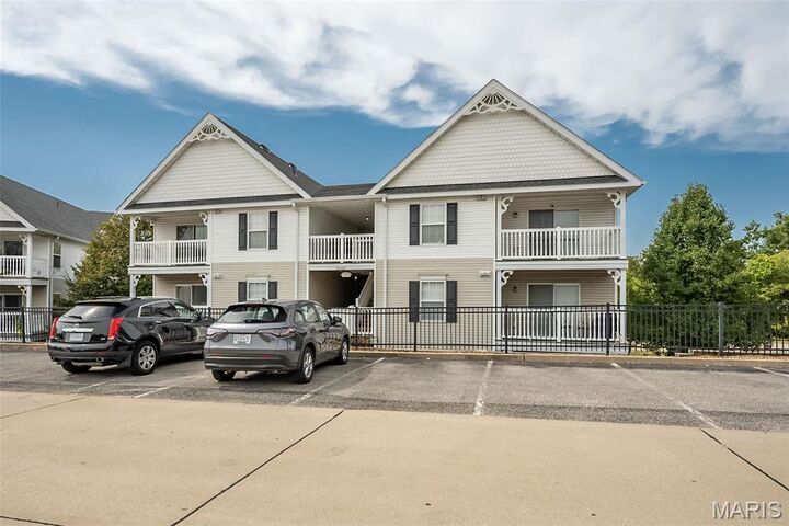 Property Photo:  2460 Lampong Drive 100C  MO 63125 