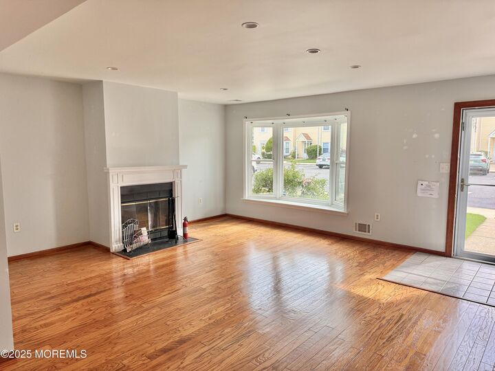 Property Photo: 4 Heritage Terrace NJ 08527