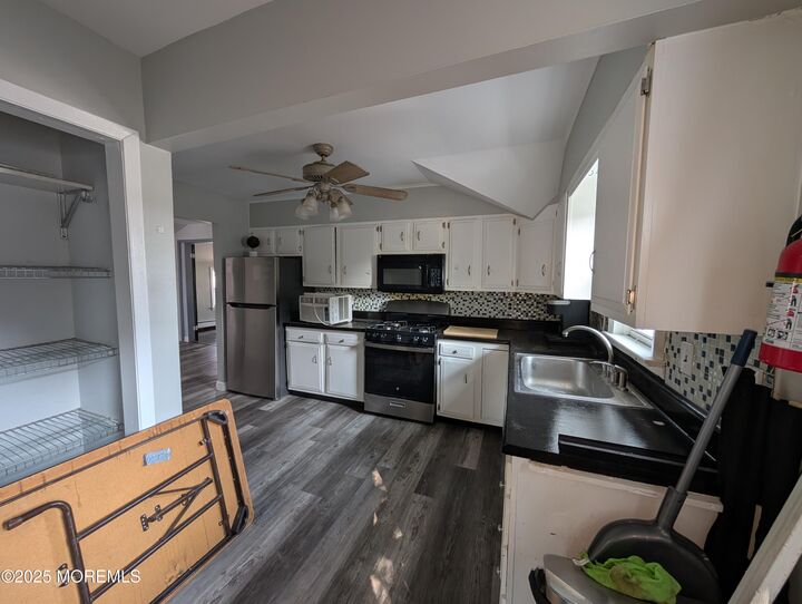 Property Photo:  164 Port Monmouth Road B  NJ 07734 