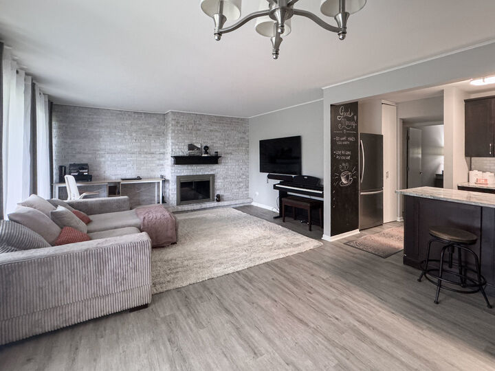 Property Photo:  5511 E Lake Drive 97-B  IL 60532 