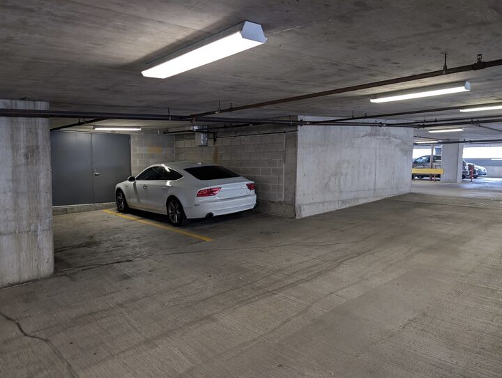 Property Photo:  235 W Van Buren Street P-269  IL 60607 