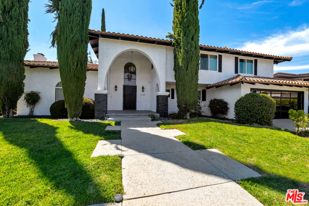 Property Photo:  32305 Blue Rock  CA 91361