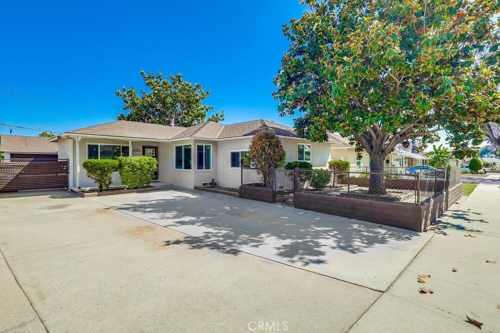 Property Photo:  9234 Mills Avenue  CA 90603
