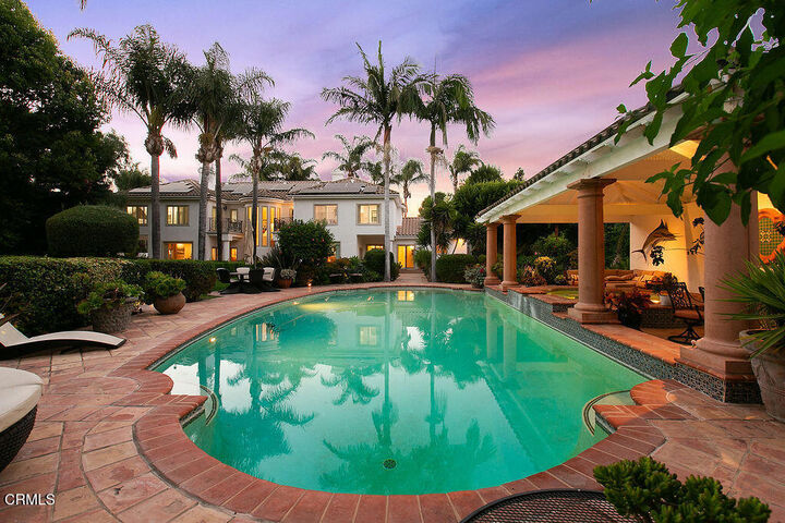 Property Photo:  11016 Red Barn Road  CA 93012 
