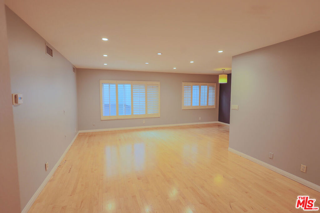 Property Photo: 1250 N Kings Road 303 CA 90069