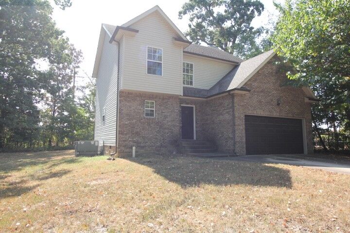Property Photo:  68 Seminole Trl  TN 37042 