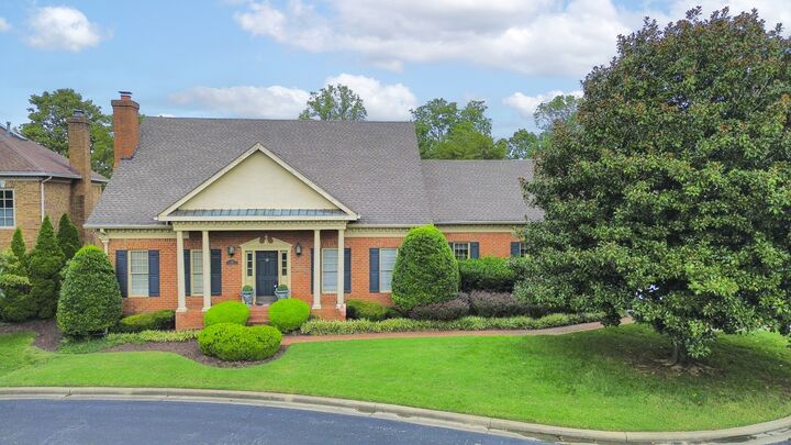 101 Carriage Ln  Hendersonville TN 37075 photo