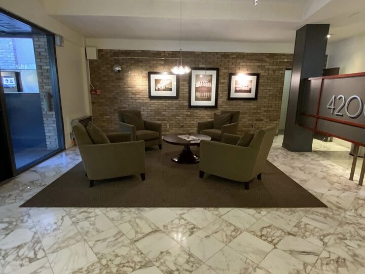 Property Photo:  4200 West End Ave 404  TN 37205