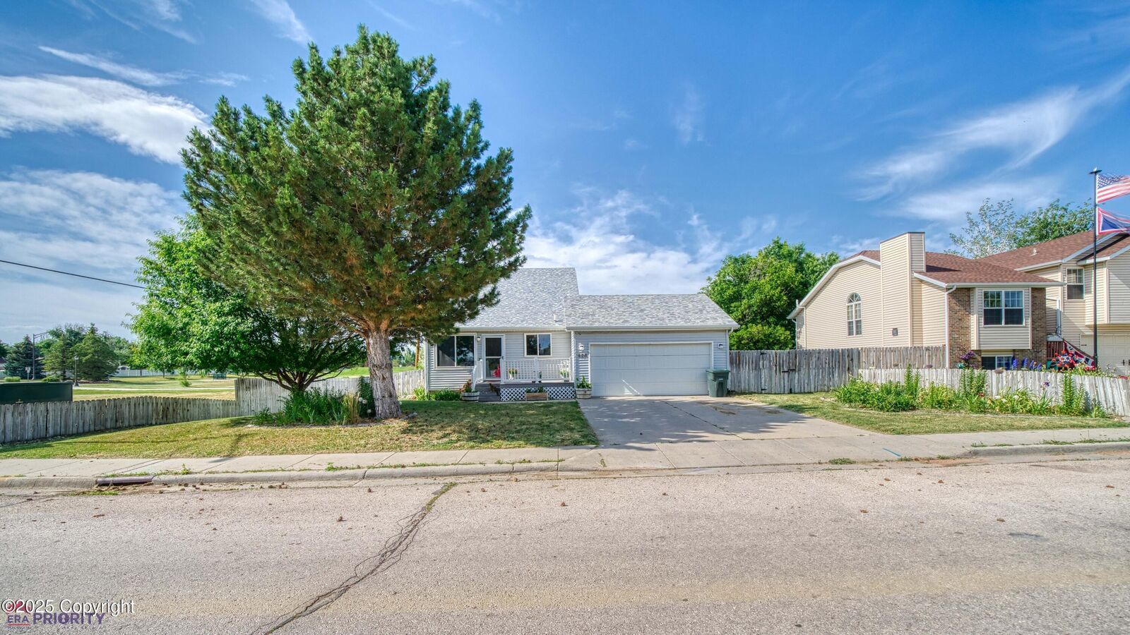 Property Photo:  428 Walnut St W  WY 82718 