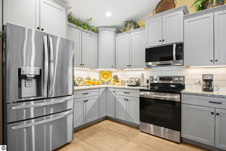 859 Carson Street  Traverse City MI 49684 photo
