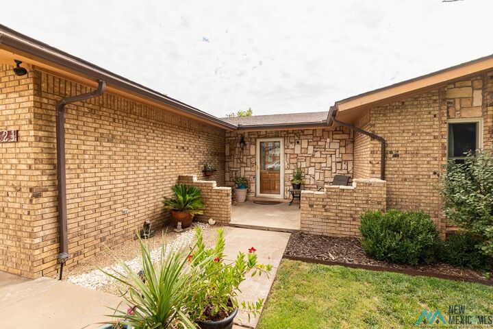 Property Photo:  1521 Fairway Terrace  NM 88101 