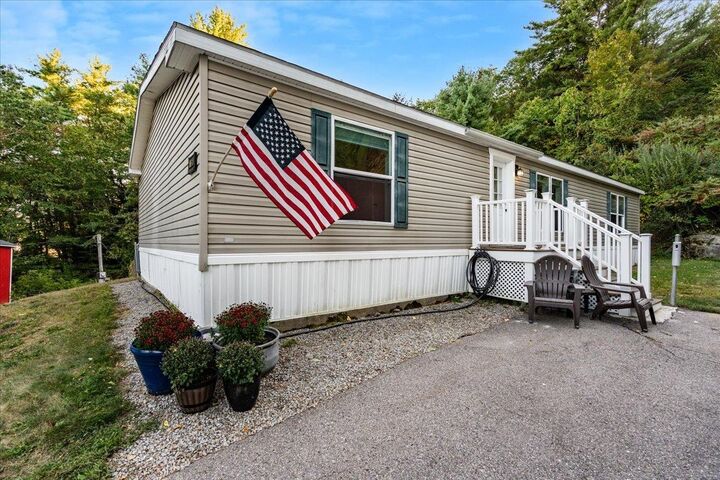 Property Photo:  150 Summit Street  NH 03235 