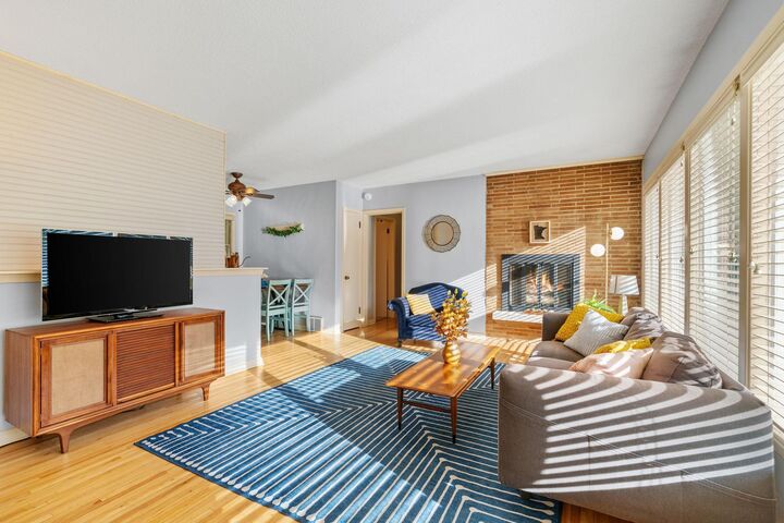 Property Photo:  2143 Noble Avenue N  MN 55422 