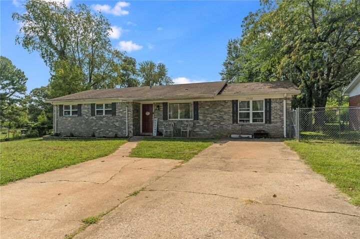 2326 W Alpine Circle  Siloam Springs AR 72761 photo