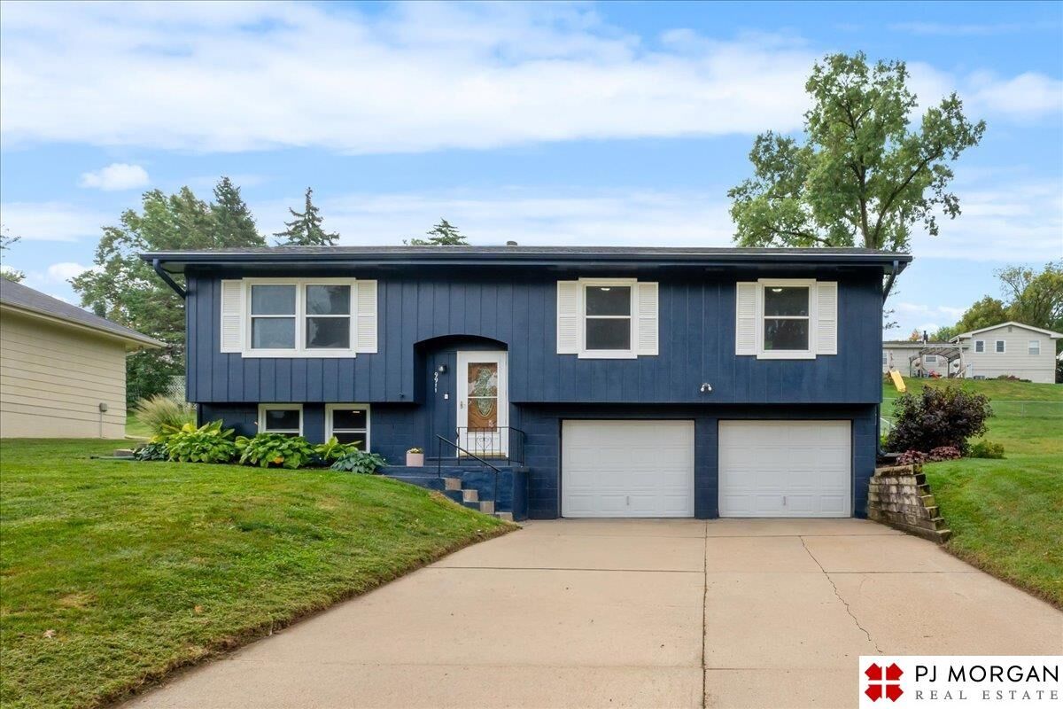 Property Photo: 9911 Pratt Street NE 68134