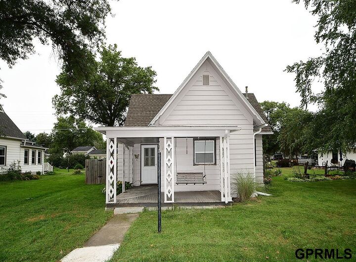 Property Photo:  608 5 Street  NE 68405 