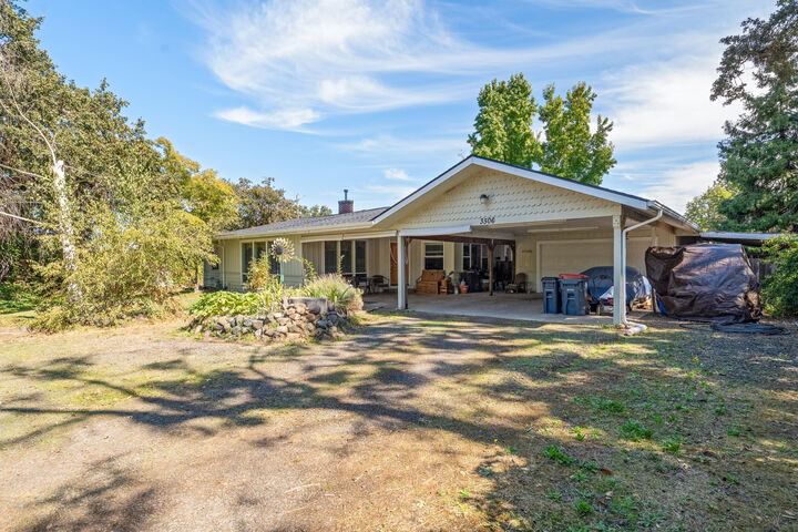 Property Photo:  3506 New Ray Road  OR 97502 
