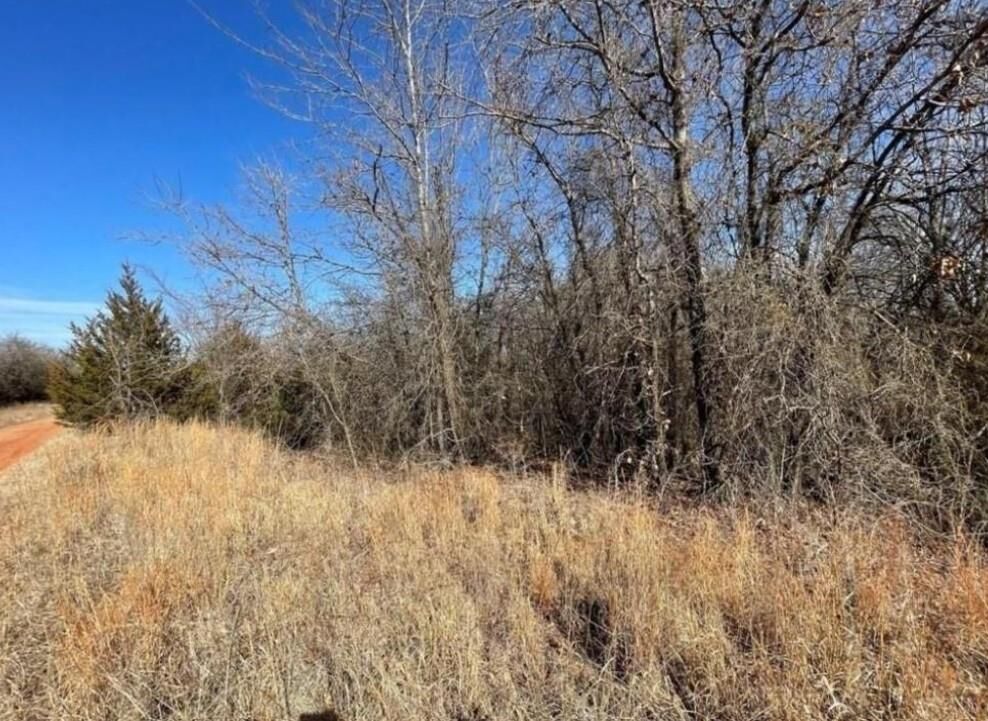 Property Photo:  208 Jesse Street  OK 73071 