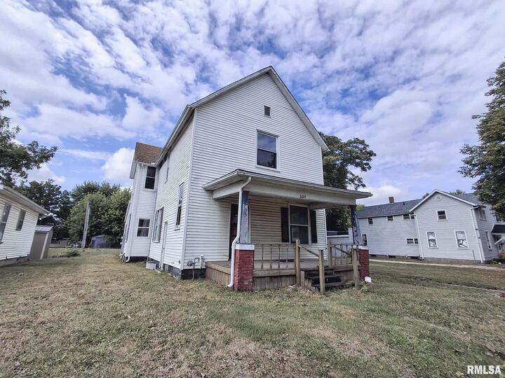 Property Photo:  624 S Main Street  IL 61520 