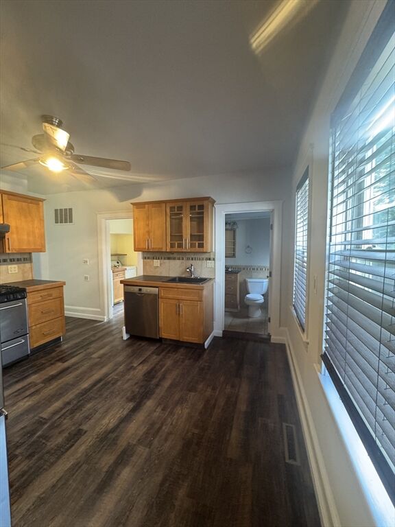 Property Photo:  10 Caledonia Place 2  MA 01930 