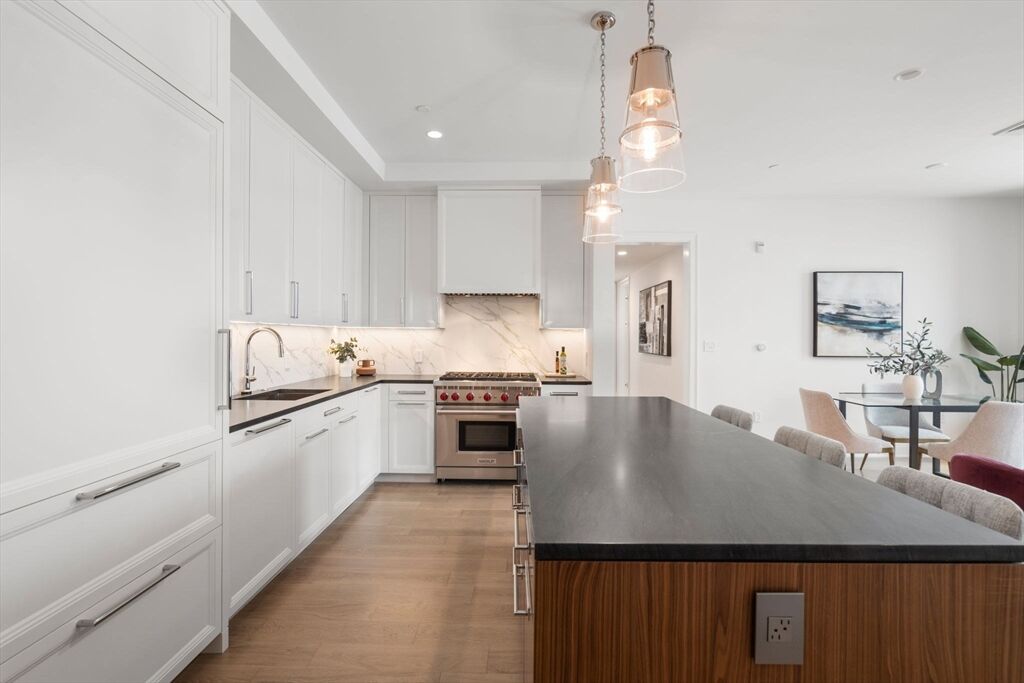 Property Photo:  100 Linden Street 103  MA 02482 